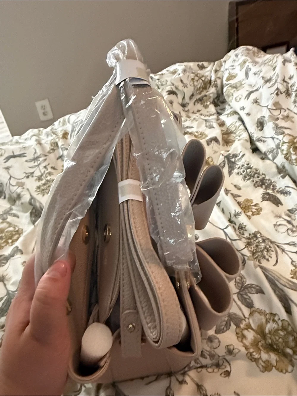 Bow Accent Satchel Handbag in Light Beige